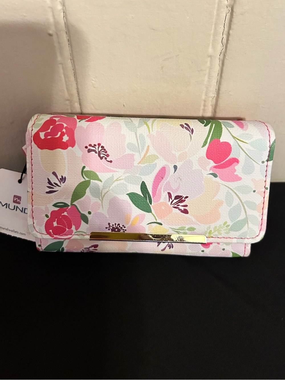 NWT Mundi Amsterdam Marseille Floral RFID Trifold Wallet